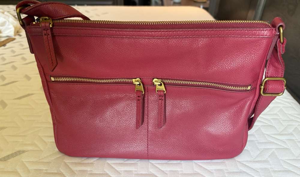 Fossil Red Pebbled Leather Crossbody Bag 12x9 Double Zip Pockets